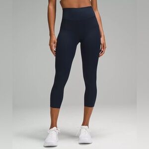 Lululemon high-rise crop legging with pockets
